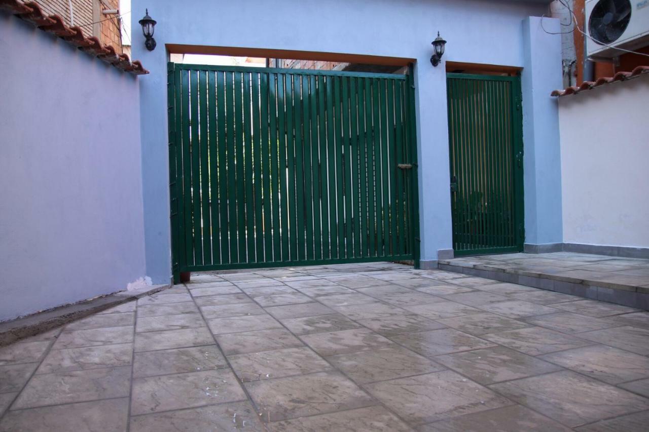 Eden Hostel Tirana Eksteriør billede