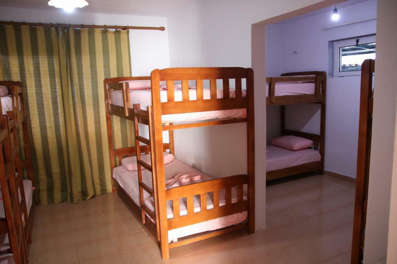 Eden Hostel Tirana Eksteriør billede