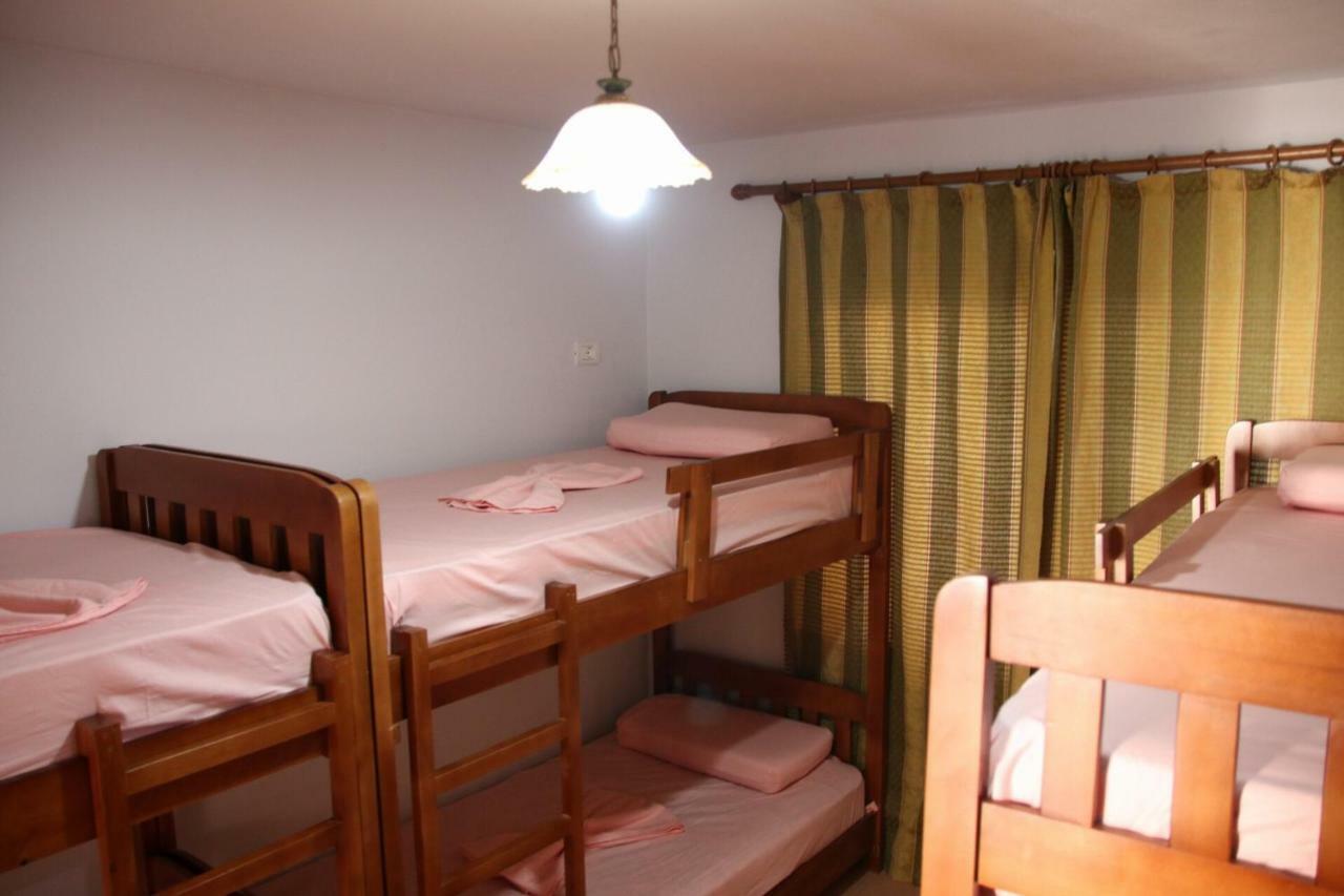 Eden Hostel Tirana Eksteriør billede